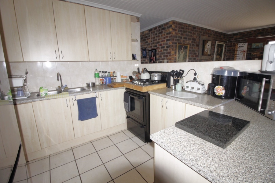 3 Bedroom Property for Sale in Wavecrest Eastern Cape
